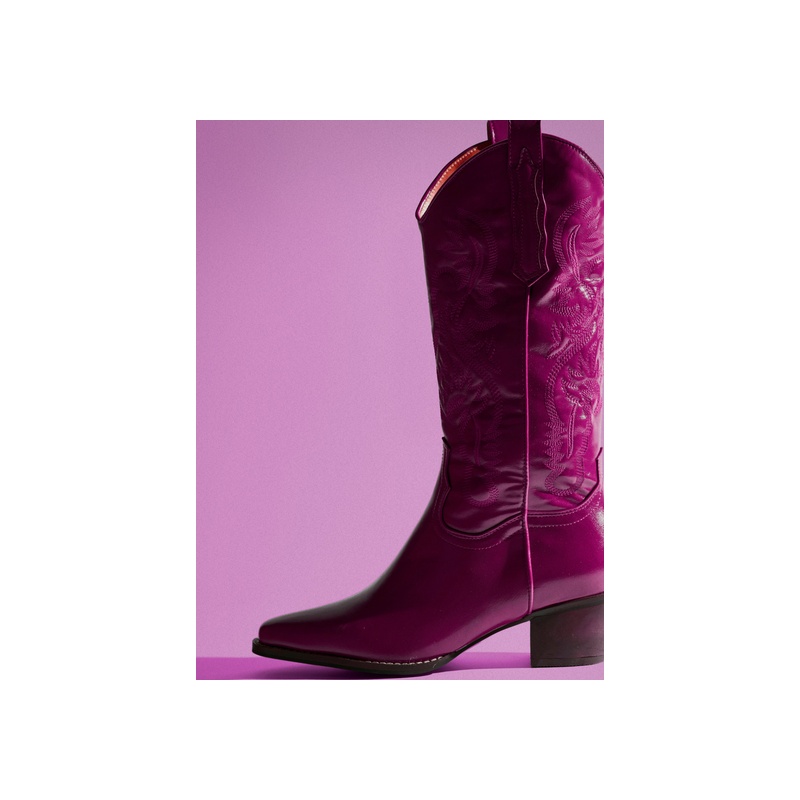 Cowgirl Grass - 图片 2