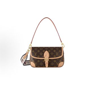 LOUIS VUITTON Diane PM Classic Presbyopia Underarm Baguette Baguette Bag Small Crossbody Shoulder Bag Small Brown
