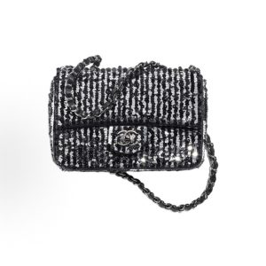 CHANEL Metal logo chain Leather chain Sequins Flap bag Crossbody shoulder bag black with silver